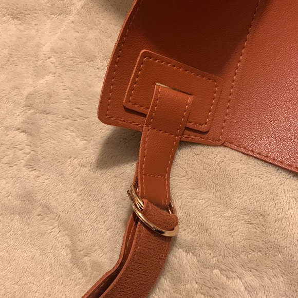 FAUX LEATHER WAIST BELT!! - Picture 4 of 7